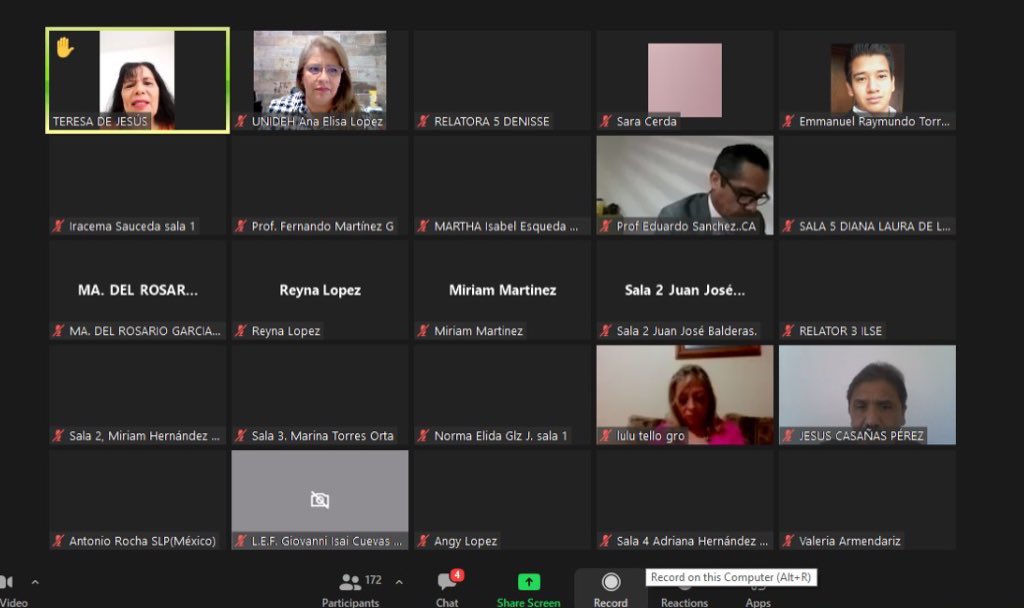 UNIDEHidalgo's tweet photo. #Hidalgo en el 1er Encuentro Virtual de Escuelas Multigrado de @EducaMpalSLP, donde la Mtra. Ana Elisa López Santillán de #UNIDEH presentó la Especialidad en Docencia Multigrado y el Mtro. Jesús Casañas Pérez con la conferencia Resignificando el Currículum en Multigrado. https://t.co/77INBBJFZR