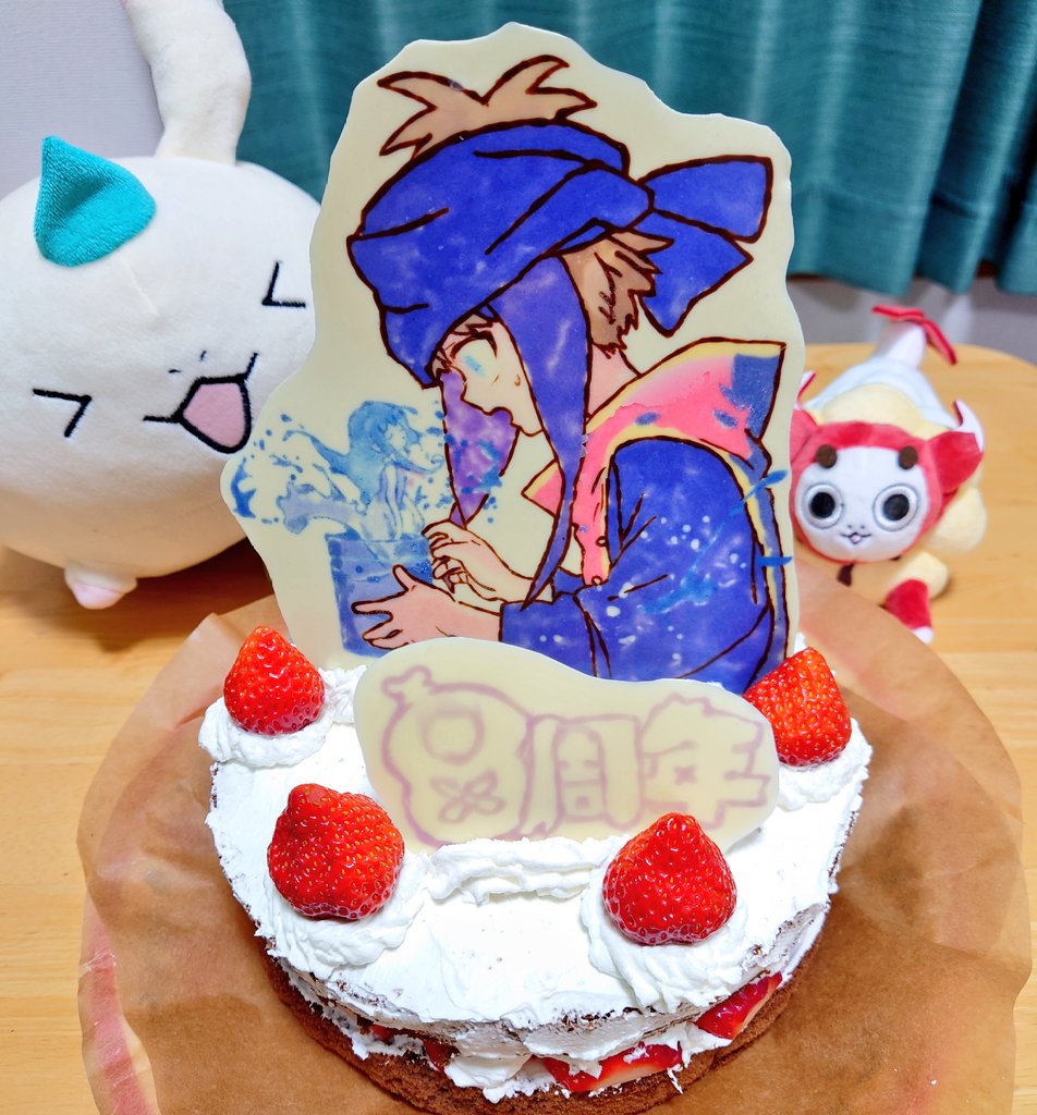 sleep_meruru's tweet photo. 仕事の都合上大遅刻!メルスト8周年おめでとうございます!(*˘︶˘*).｡*♡
最近バタバタのため低浮上ですが、こっそり楽しませてもらっています！
これからも応援してます♪
ちょっと失敗しましたが、今年もイチゴのケーキ!
二人の出会いに感謝✨
#メルスト
#メルスト8周年
#メルスト8周年おめでとう https://t.co/AmifbrzUJf
