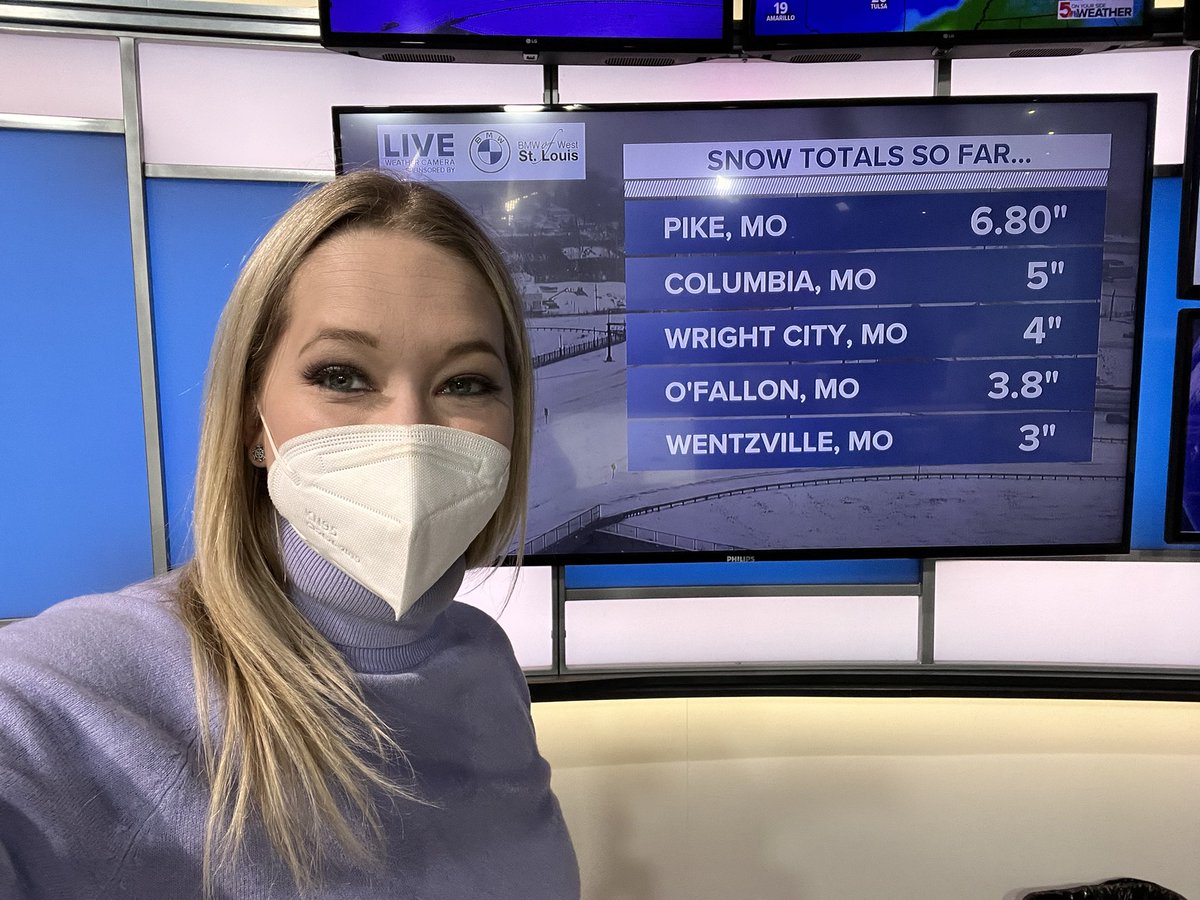 tvalwx's tweet image. Tracking totals with @WthrmnSlaughter #STLWeather