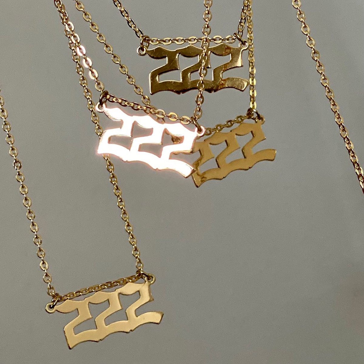 2/2/22✨
melenciajewels.com/products/222-f…
