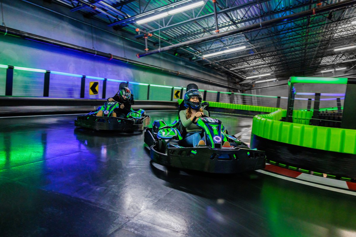 AndrettiOrlando's tweet photo. Leave the competition in the dust!😈
#SuperTrackWednesday when we combine BOTH of our multi-level tracks and turn them into one HUGE experience! Do you have what it takes?
TAG your racing partner below in the comments!⬇️
#Karting #racing #speed #track #gokartrace #gokarting https://t.co/2BPqlTN3Ql