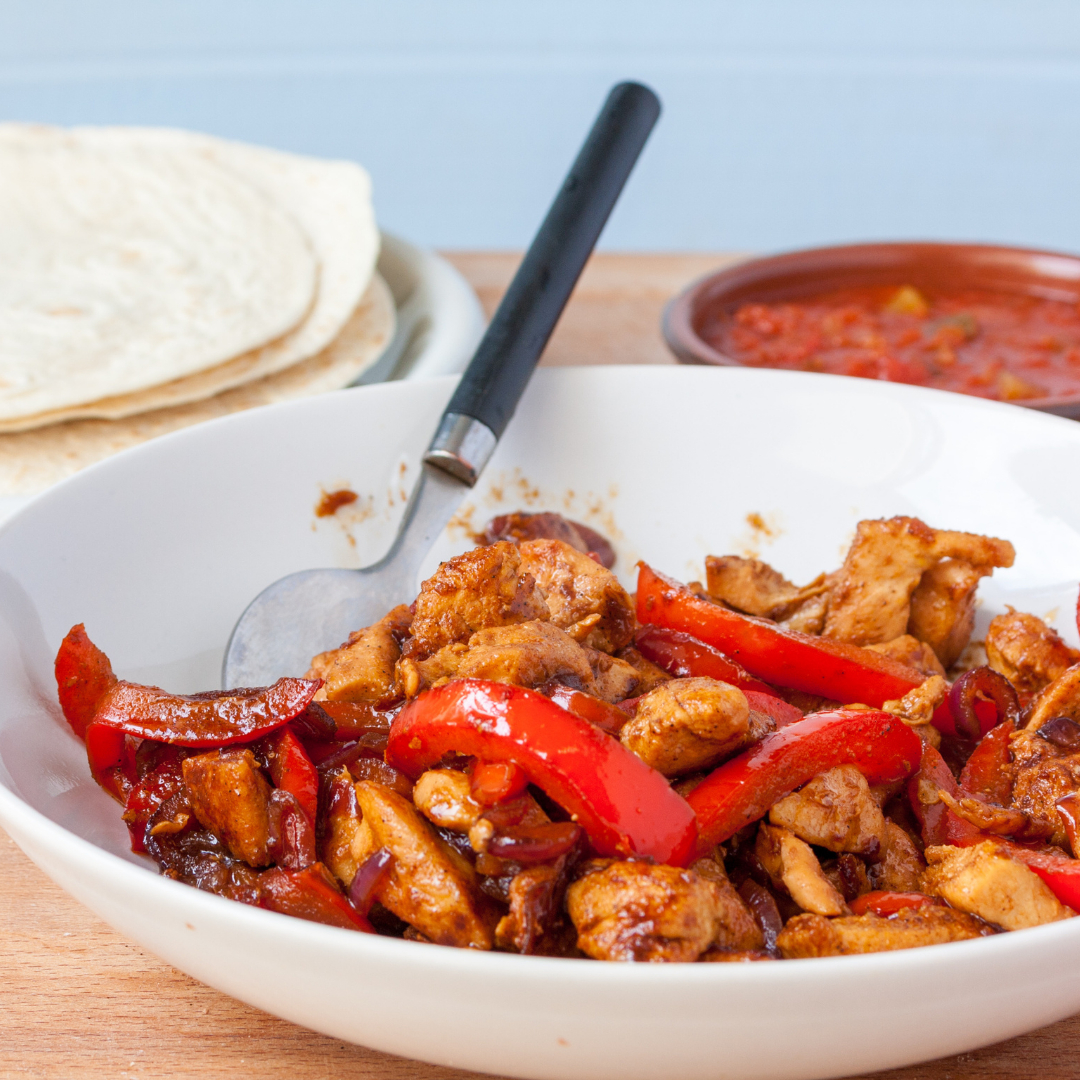 Chicken Fajita- Spicy, simple and the perfect meal for dinner 🌶️🍗

Check out our delicious recipe on our website 👆🏾
#neemafood #chilli #tacos #fajitas