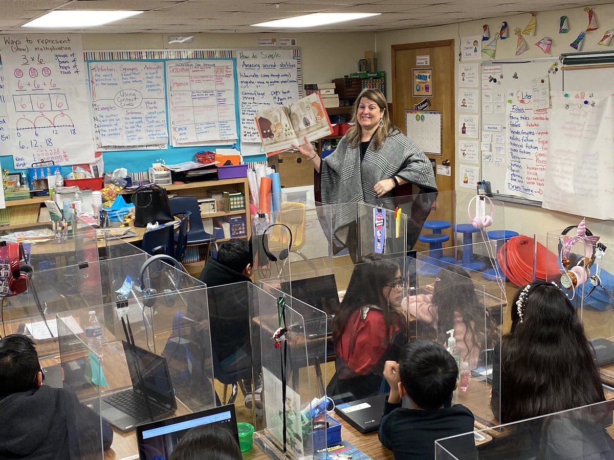 NSal_411's tweet photo. Thanks to @jdlaboon for coming all the way from Ft. Worth to read to us. We appreciate you taking the time to spend with us. #WorldReadAloudDay @Hillside_Eagles https://t.co/J6Kc0lQ3pc