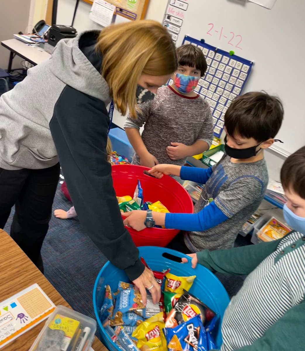 These three 2nd graders helped deliver treats to teachers &amp; staff to spread some positivity on this snowy day ❄️Thank you <a href="/HE_HO_PTA/">Henking-Hoffman PTA</a> for the snacks! #WeAreD34 #HenkingRocks