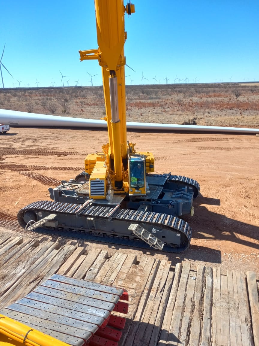 WmOBrienGroup's tweet photo. Bright blue skies for our team on the last LR11000 Crawler Crane Derig in North America
#cranehire #heavylifting #safelifting #windenergy #windenergydevelopment #windenergyturbines #construction #constructionsite #crane #heavyliftcrew https://t.co/EzmfNIVPLn