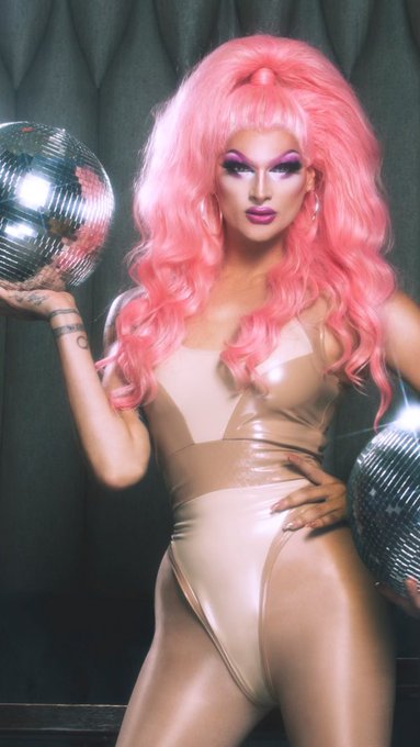 Watch Stache Weho's leaked NSFW photo on TwXstars