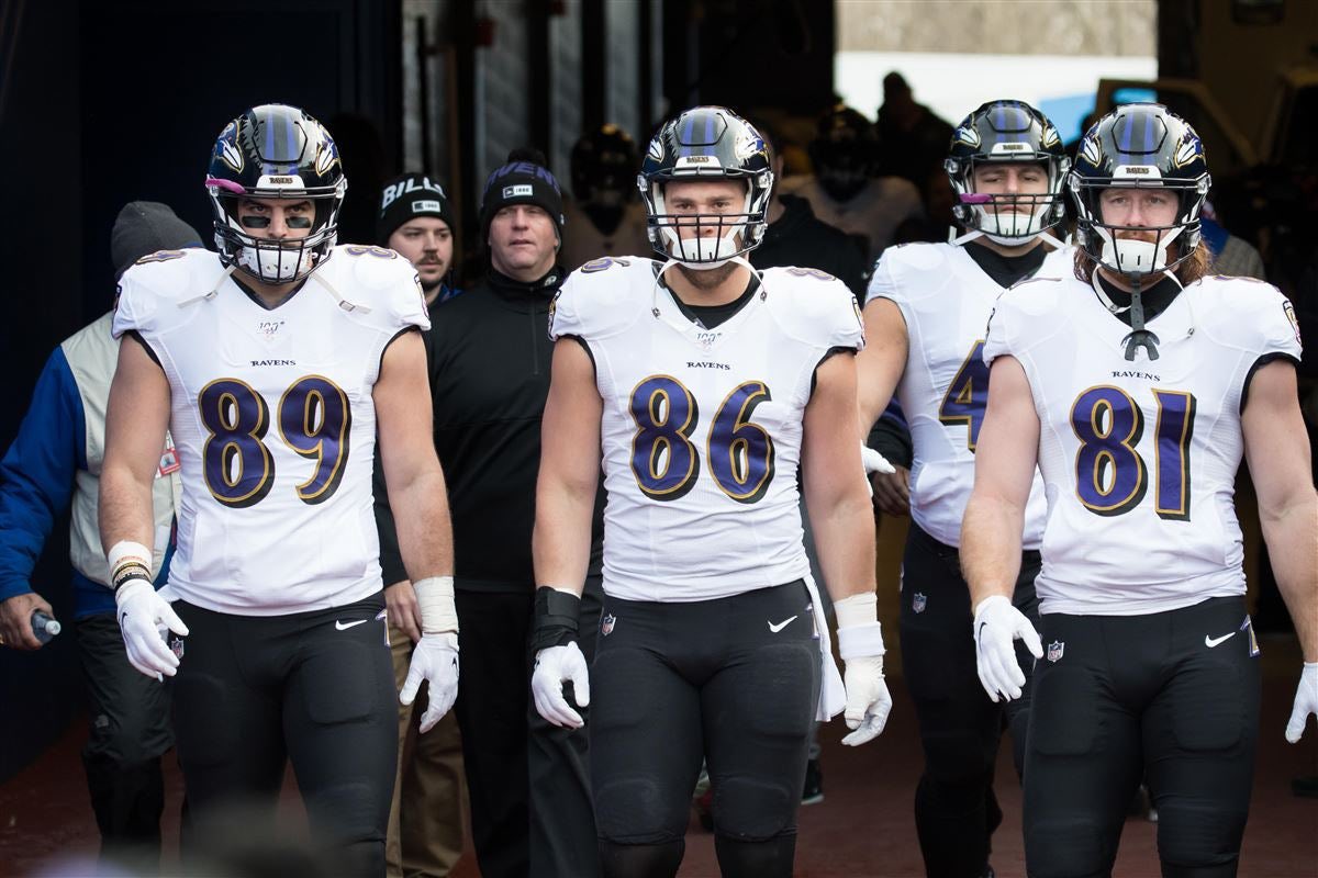 sheiaksndn's tweet photo. It’s time to bring the 3 headed monster back @Ravens #BringHaydenBack https://t.co/xalMqAdEt1