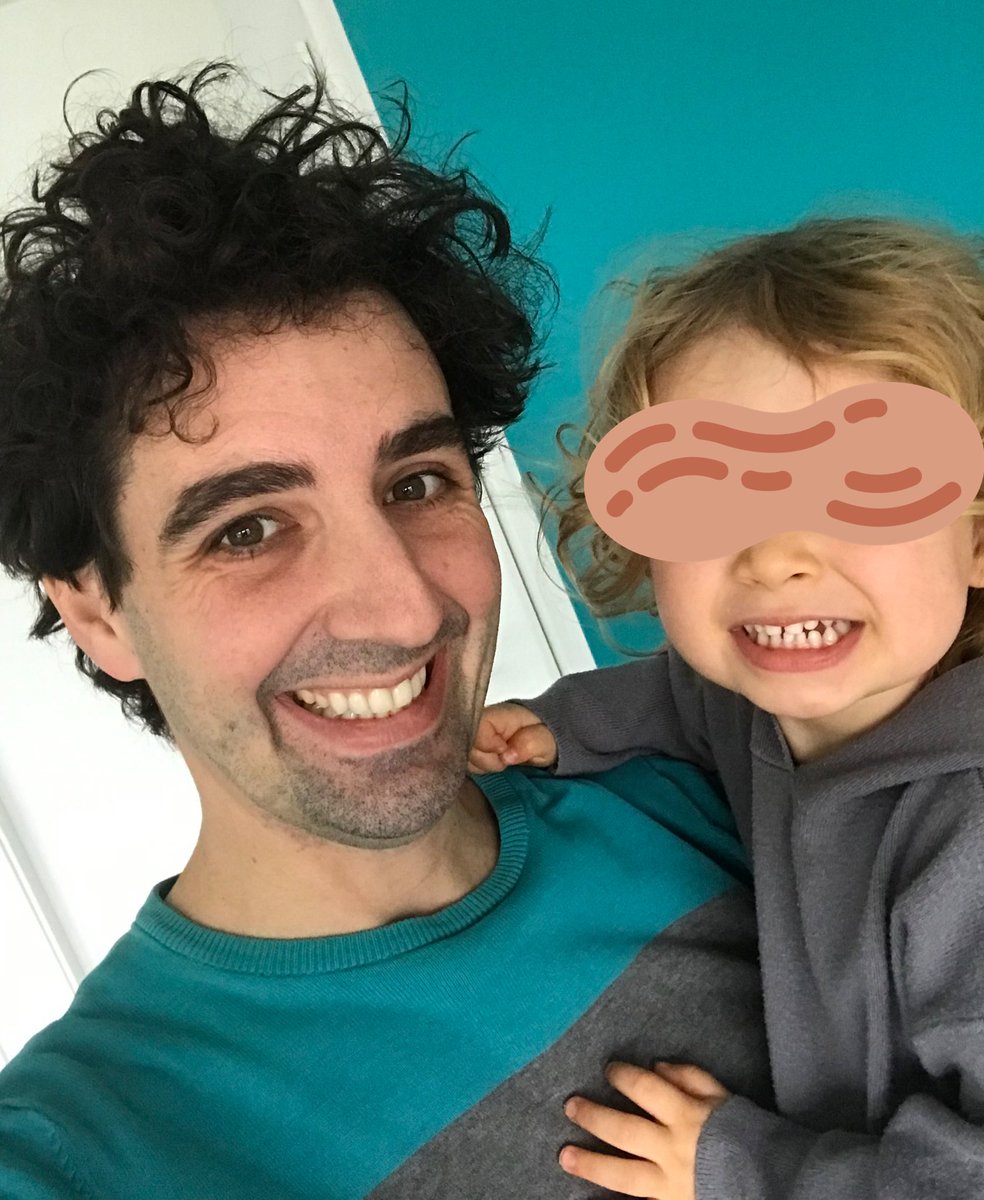 FXMoronval's tweet photo. Allez je vais vous donner le secret de mon énergie après une épuisante nuit de garde à l’hôpital. Non ce n’est pas le café mais les câlins plein d’amour de Cacahuète. Les enfants nous donnent une force exceptionnelle et nous poussent toujours à avancer. Je l’aime tellement! ❤️🙏 https://t.co/gsPQfEzsP0