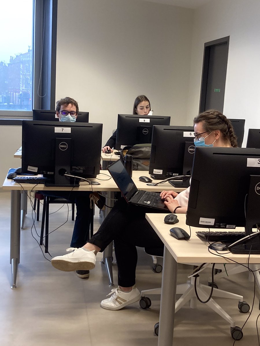 Master_TSM's tweet photo. #TSMSkillsLab - Jour 1️⃣
Les équipes, motivées et opérationnelles, ont reçu les projets, les analysent, se mobilisent… Traduction du chinois et de l’italien vers le français, alignement de l’anglais et de l’allemand vers le français… La semaine promet d’être riche ! https://t.co/snvrGi2DTt