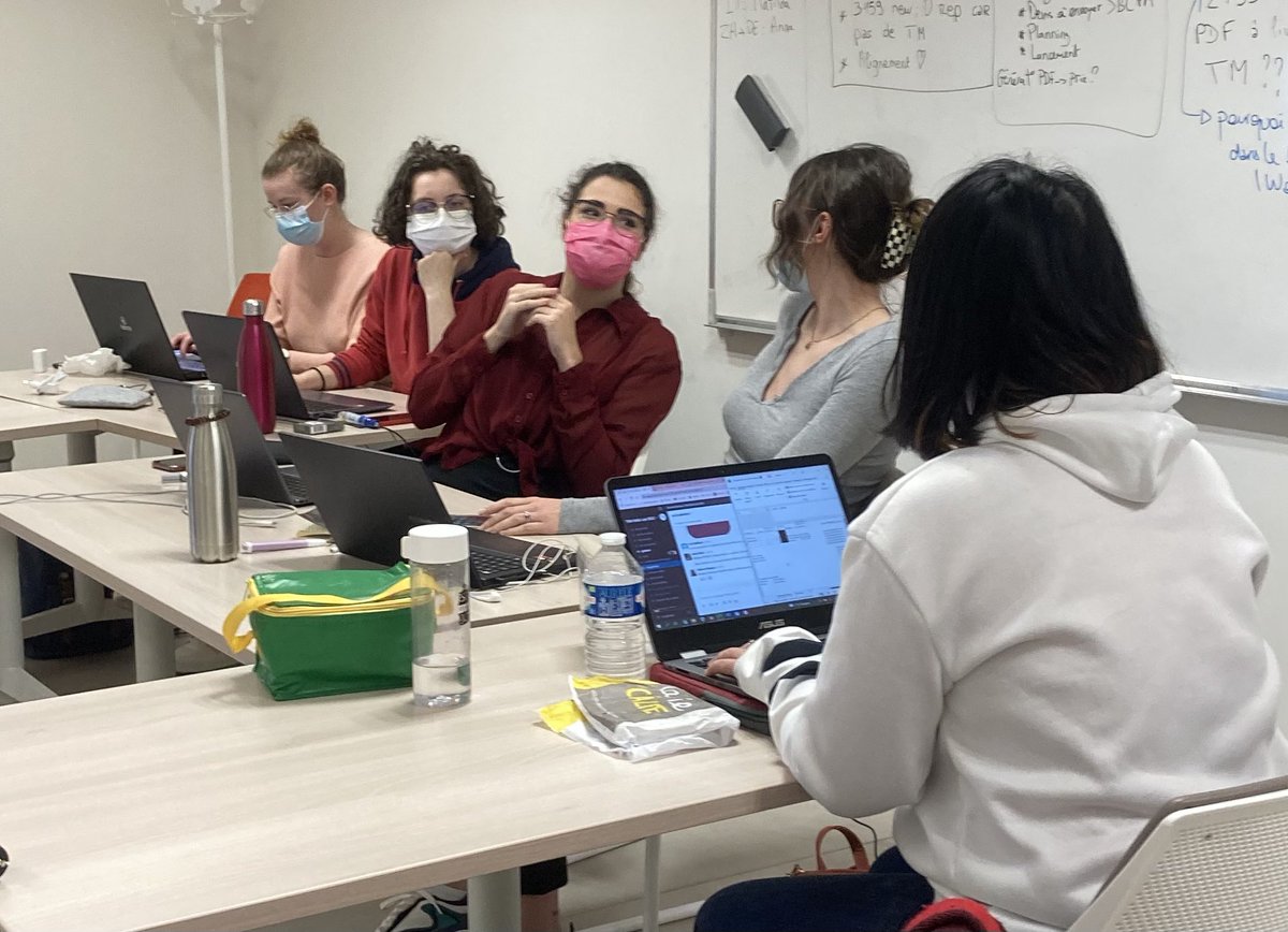 Master_TSM's tweet photo. #TSMSkillsLab - Jour 1️⃣
Les équipes, motivées et opérationnelles, ont reçu les projets, les analysent, se mobilisent… Traduction du chinois et de l’italien vers le français, alignement de l’anglais et de l’allemand vers le français… La semaine promet d’être riche ! https://t.co/snvrGi2DTt