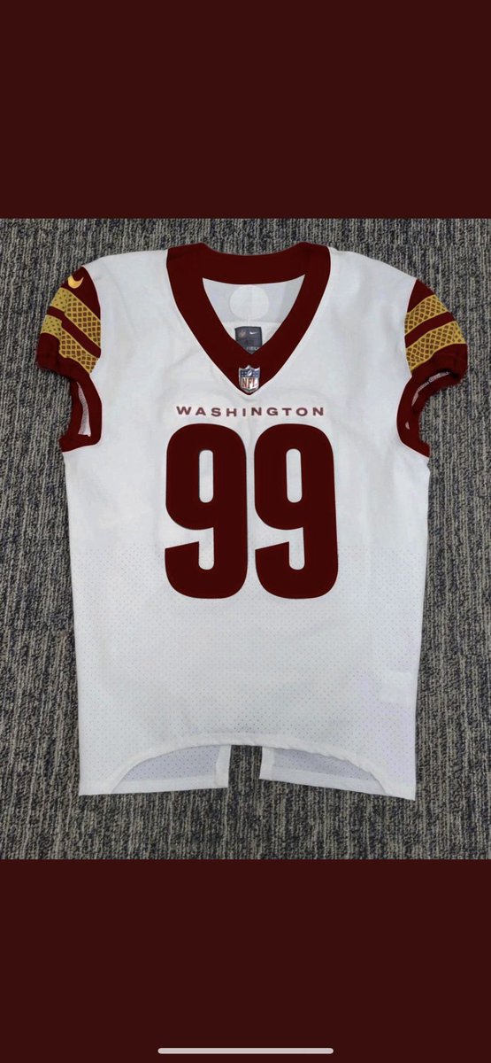 JHVT777's tweet photo. @JPFinlayNBCS They need to change it to this, this jank is CLEAN https://t.co/pWAEikfMG6
