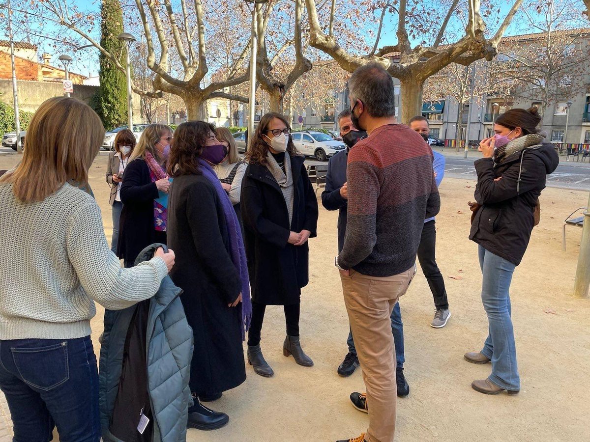 igualtatcat's tweet image. Salt representa tota la #diversitat del país. 

Projectes com &quot;Canvia el xip&quot;, que apropa #tecnologia i robòtica als centres educatius, són claus en la transformació social de Catalunya.

Treballem amb l&apos;Ajuntament de @ViladeSalt construint un municipi #inclusiu i #feminista.