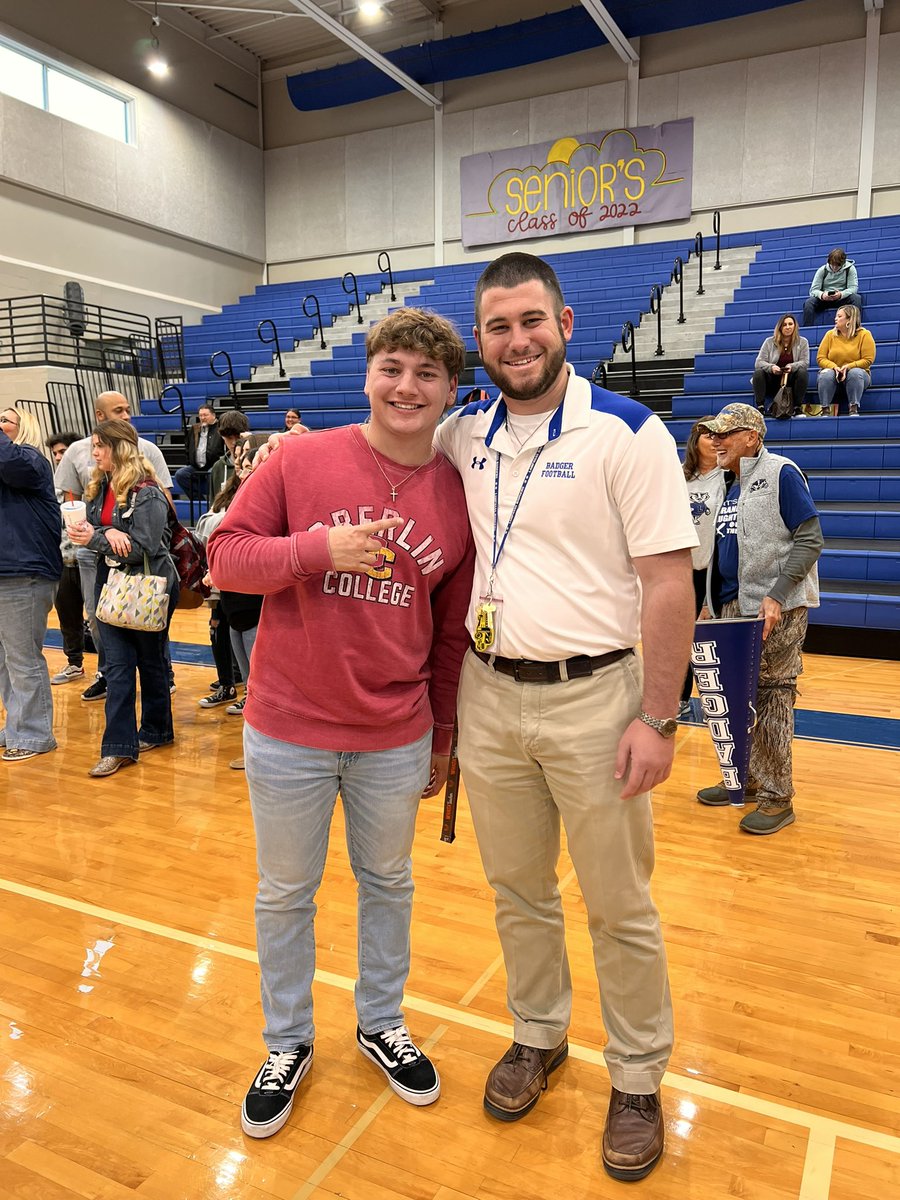 One of the first kids I got the pleasure to meet and coach in Lampasas! <a href="/Joshuaacarterr/">Joshua Carter</a> is off to do big things at Oberlin!! Proud of you kid, go be great.
#PaT