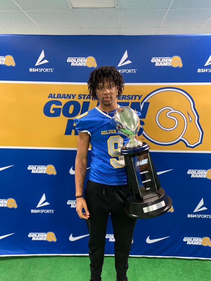 MR_713's tweet photo. Congratulations to my cousin @DaytinBaker for signing with Albany State University. Super proud of you!!! May God continue to bless you in all of your future endeavors #GoldenRams #AlbanyStateUniversity #PierceCountyBears https://t.co/UhywIPVlMi