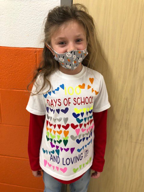 When the 100th day of school falls on 2-2-22, we celebrate by twinning! #teamoldham #100thDayofSchool