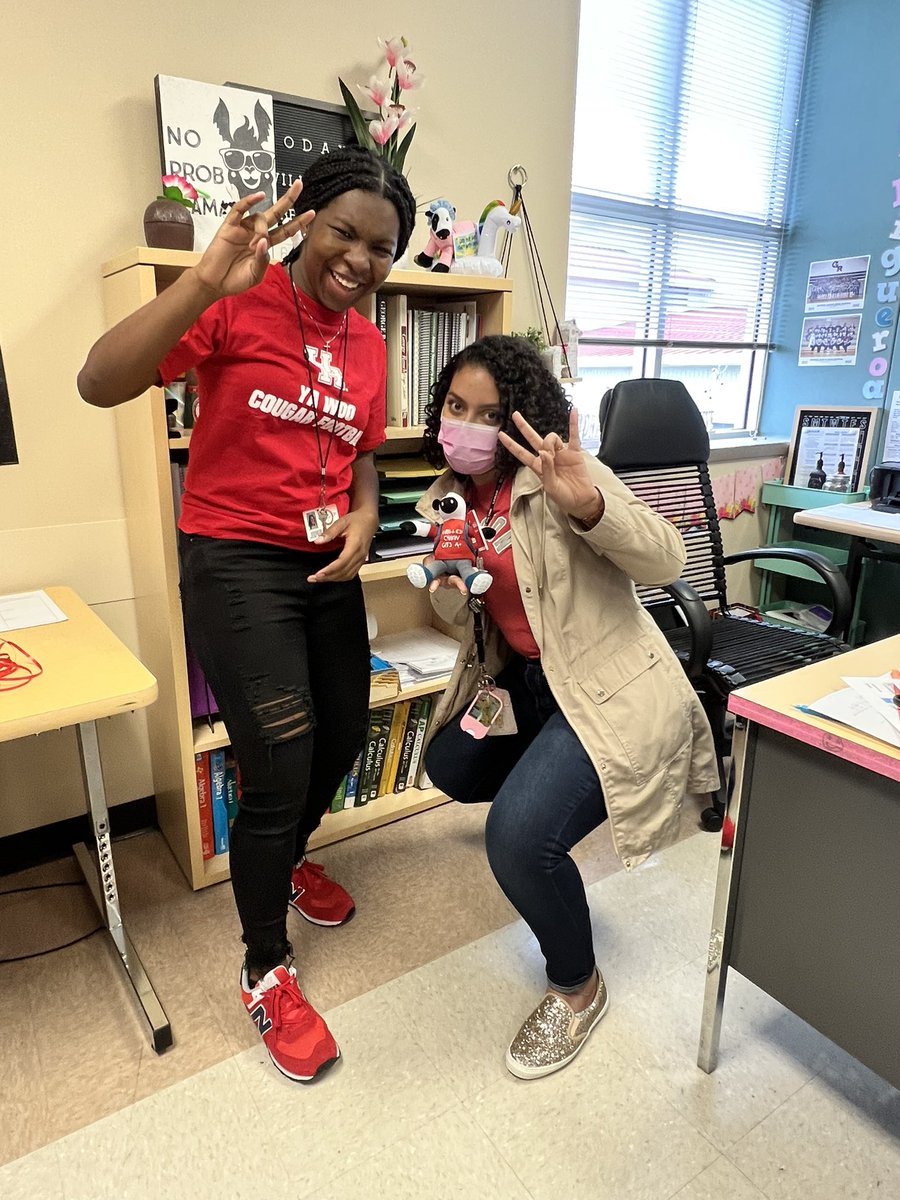 MrsHenrici's tweet photo. On Wednesdays we wear RED! GO COOGS!! #WeAreGR #CollegeWearWednesdays #GiveUsTheGiftCards #YaGirlAintBeenToWorkInAMinute https://t.co/8AljclRgBl