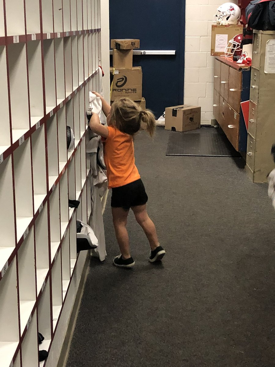 When you are raised in the athletic world, you’re bound to be a 4th generation of equipment managers. Thanks to so many women making the way for future generations. Happy National #GirlsandWomenInSportsDay ‼️