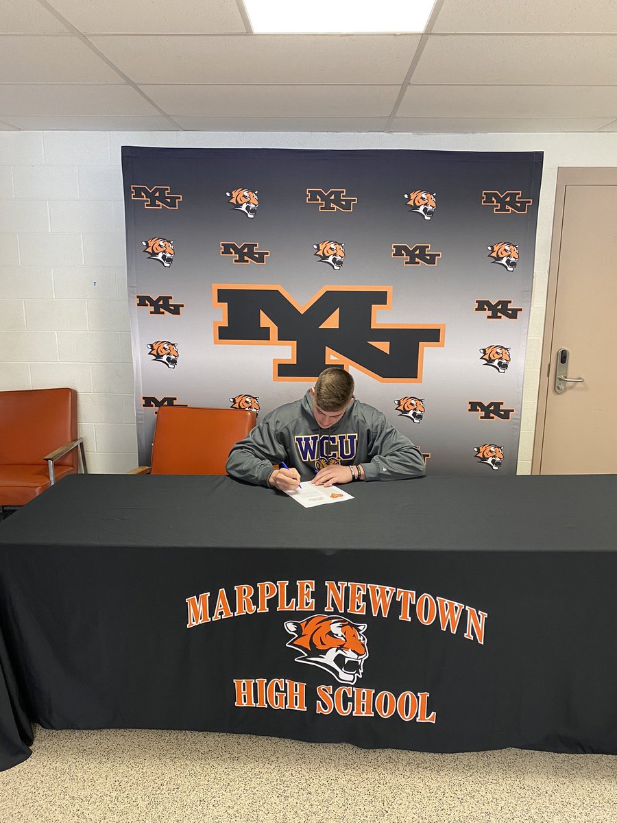 MNAthletics's tweet photo. Congrats to Damien Bogsch who will play football next year at West Chester! Good work! Tiger Pride @marplenewtown @MNTigers @EPAFootball @DelcoSports @DTMattSmith @delcosportsBob @sportsdoctormd @PaPrepLive @WCUGoldenRamsFB @bogsch_damien https://t.co/pP7tvTGXOJ