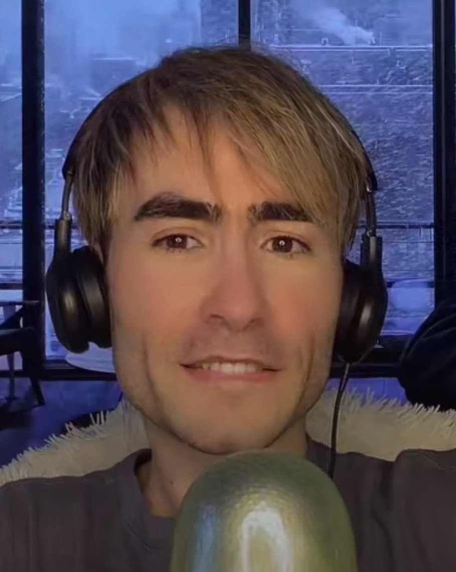 Politicians should be replaced with AI. Boom, no more corruption.