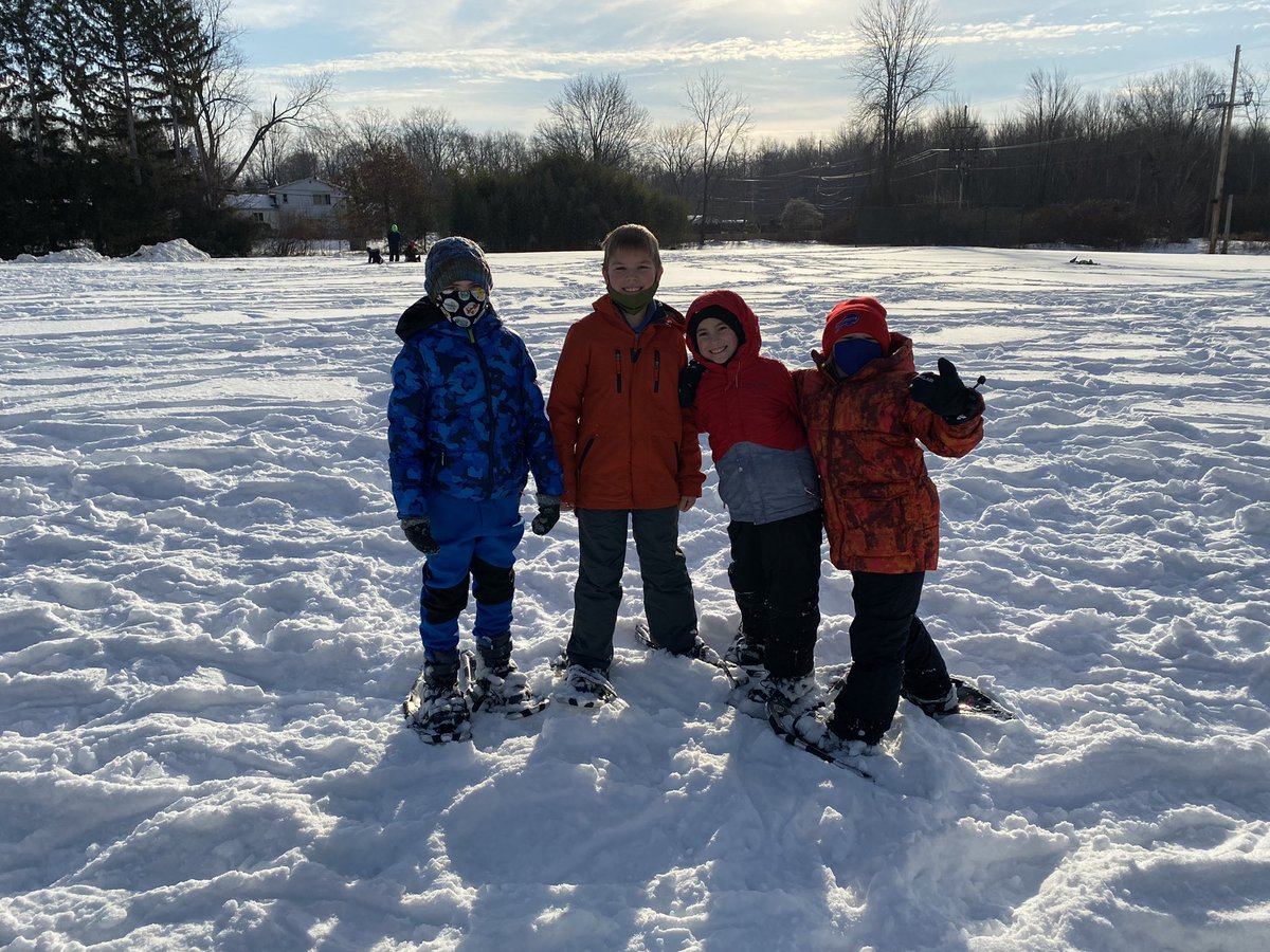 Grateful for beautiful weather!! A great class of snowshoeing for 3-5th grades! #lifetimeactivity #globalschoolplayday