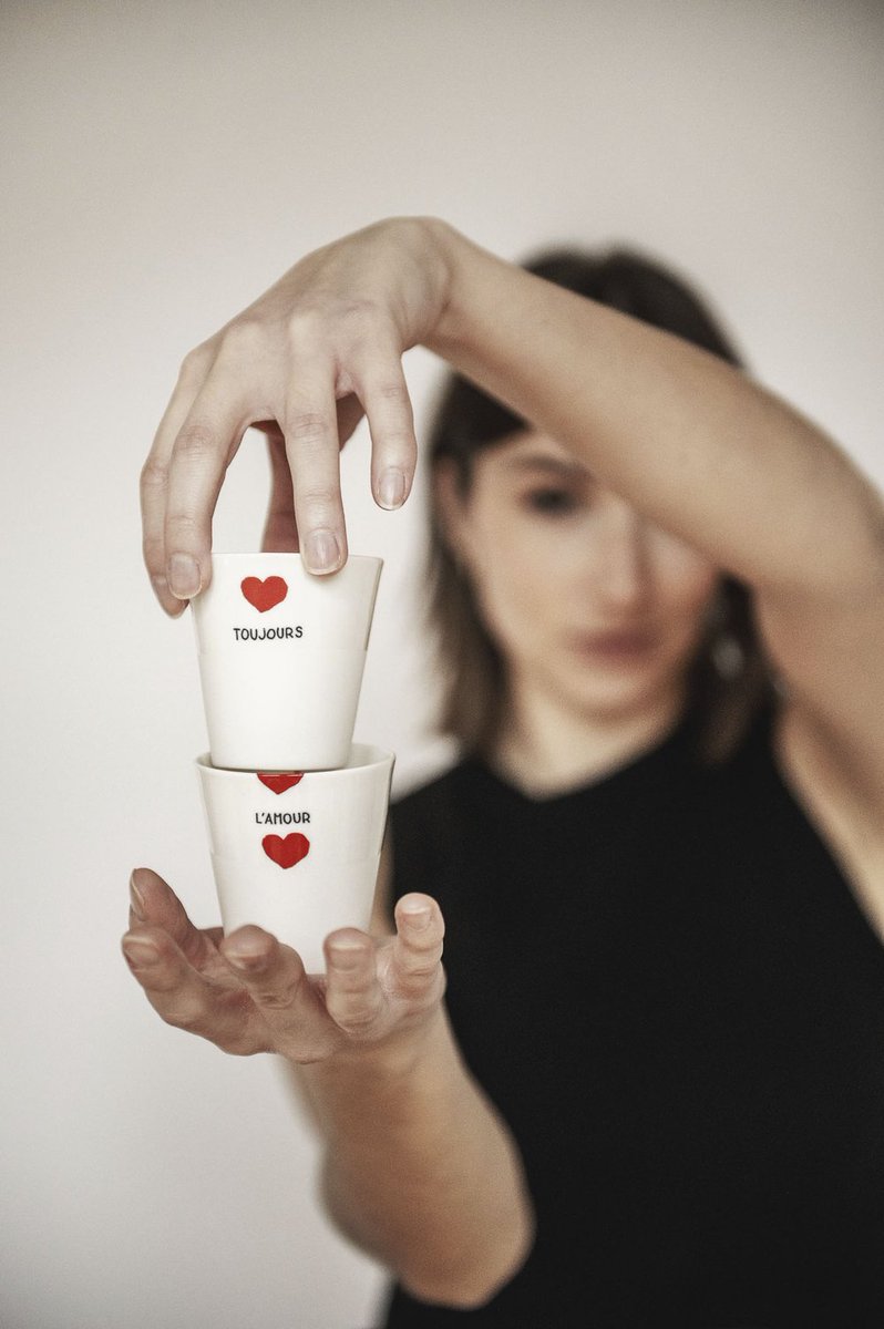 L'amour toujours ou bien toujours l'amour ? Shop the entire collection here before it solds out! 👉 sophiemasson.com/x-petites-luxu…
#petitesluxures #sophiemassonporcelaine #porcelaine