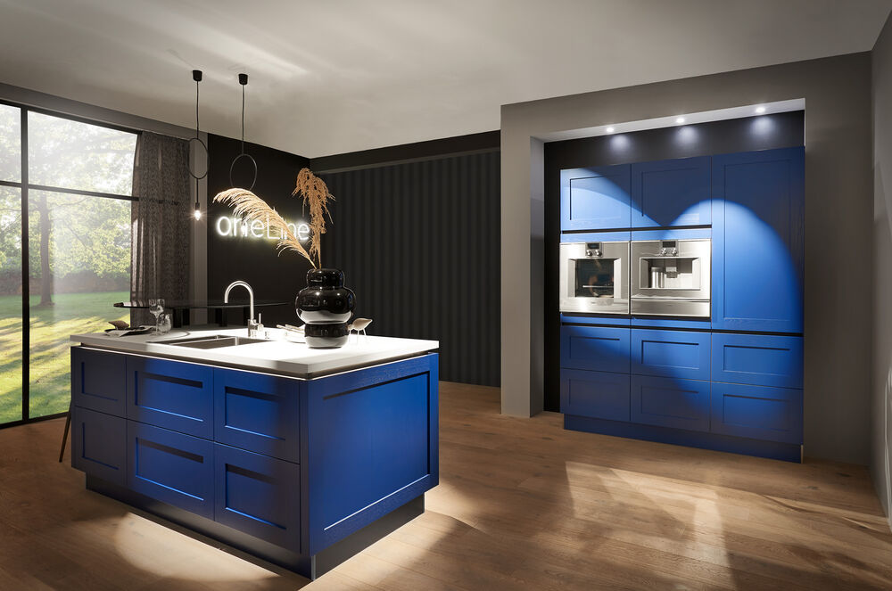 DiamondInt's tweet photo. So glad the January blues are over...the only blues i want to see in February are these....💙 #kitchen #kitchendesign #kitchendecor #kitchenisland #design #Warwick #Leamington #kitcheninsp #kitcheninspiration #homedecor #homedesign #interiordesign https://t.co/mg5gyPmzd0