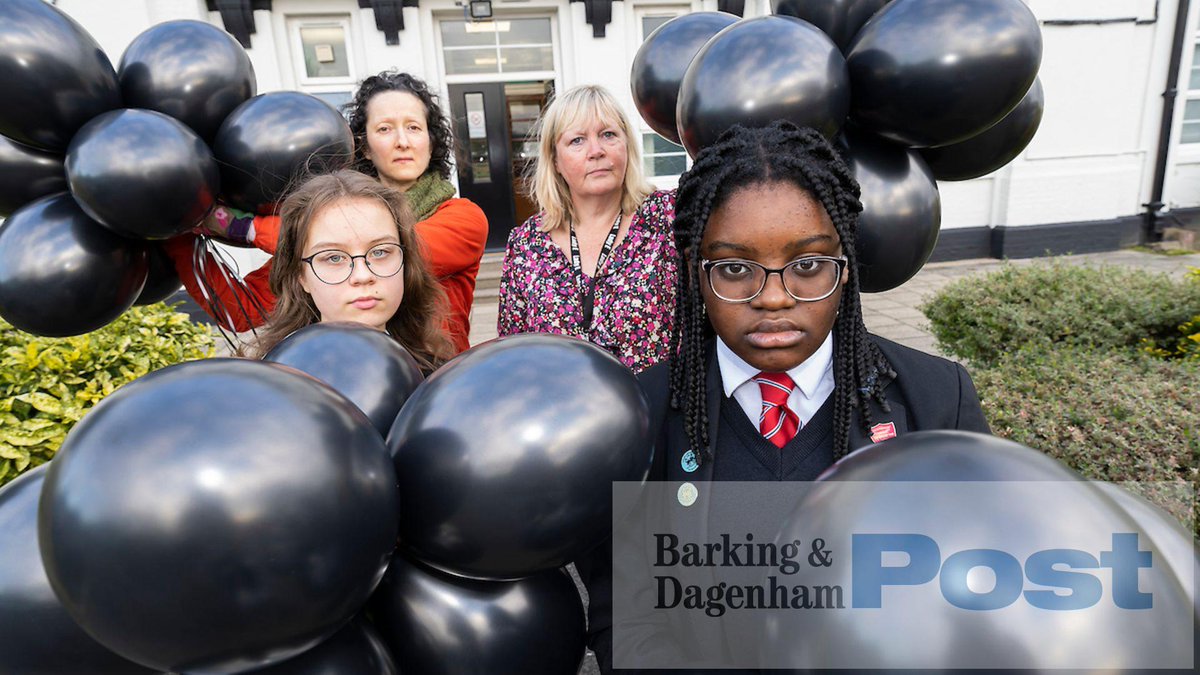 BrookingsEA's tweet photo. Pupils in #Dagenham are encouraging motorists to turn off their engines when dropping children off at school as part of an environmental campaign.

Read more on @BDPost at https://t.co/rDBWt8XpcX 

#Brookings #EstateAgent #loveDagenham https://t.co/g0gIbb04gw