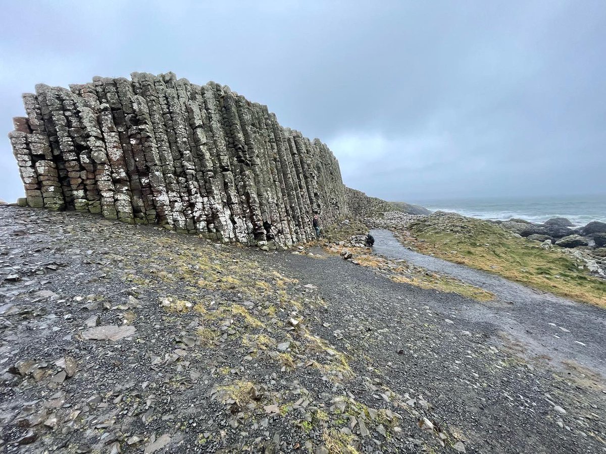 LuxeVagabonds's tweet photo. #GiantsCauseway in Northern Ireland! Absolutely gorgeous. @nationaltrust @PerryPoussardJr @henryfarnam #Water #Giants #Bays #NorthernIreland #UK https://t.co/qyreP4uUbp