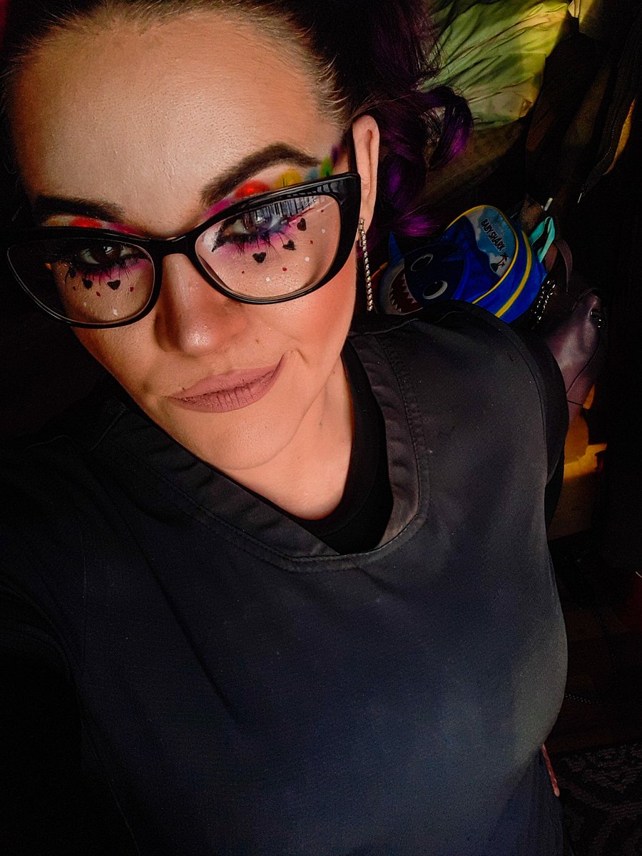 JamieHockenbury's tweet photo. Recreated a look I did when I first started doing makeup. A friend of mine suggested I should so I could see the growth and I gotta say... 
Yesssss!!! I did that!!! 😍😍😍😍 https://t.co/dC47S2vBKq