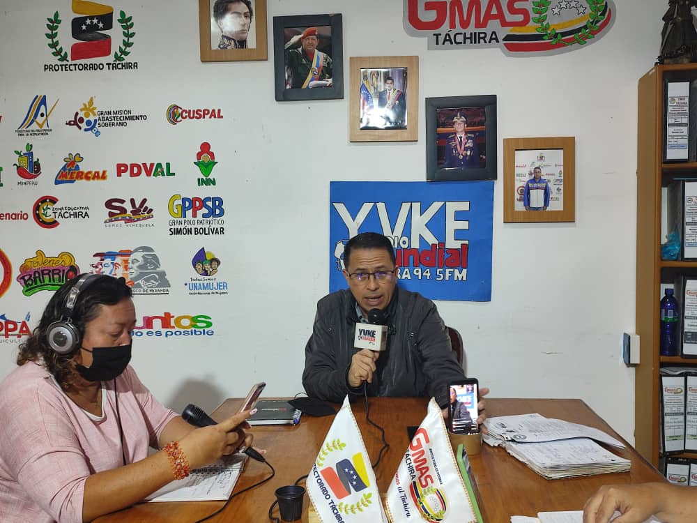 El Gobernador del #Tachira lo prometió y nosotros en la @tachira_gmas con mucho trabajo y disciplina ya esta semana declaramos 100% #TachiraTerritorioClap <a href="/FreddyBernal/">Freddy Bernal</a> le cumple a los tachirenses con hechos y realidades y hoy más de 370 mil familias reciben su combo #Clap
