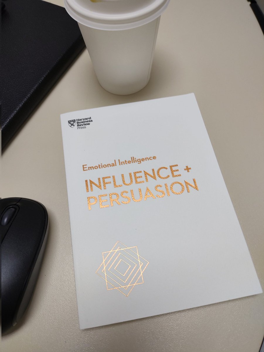 Começando nova leitura. Essencial para inovação "crowdsourcing". Inovando na multidão.