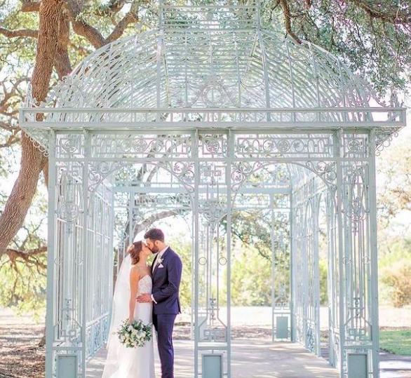 I’ve got a crush on you 🤍

@kellycostellophotography
@bbfaustin
<a href="/florafetish/">Flora Fetish LLC.</a>
<a href="/lolabeautyatx/">Lola Beauty</a>