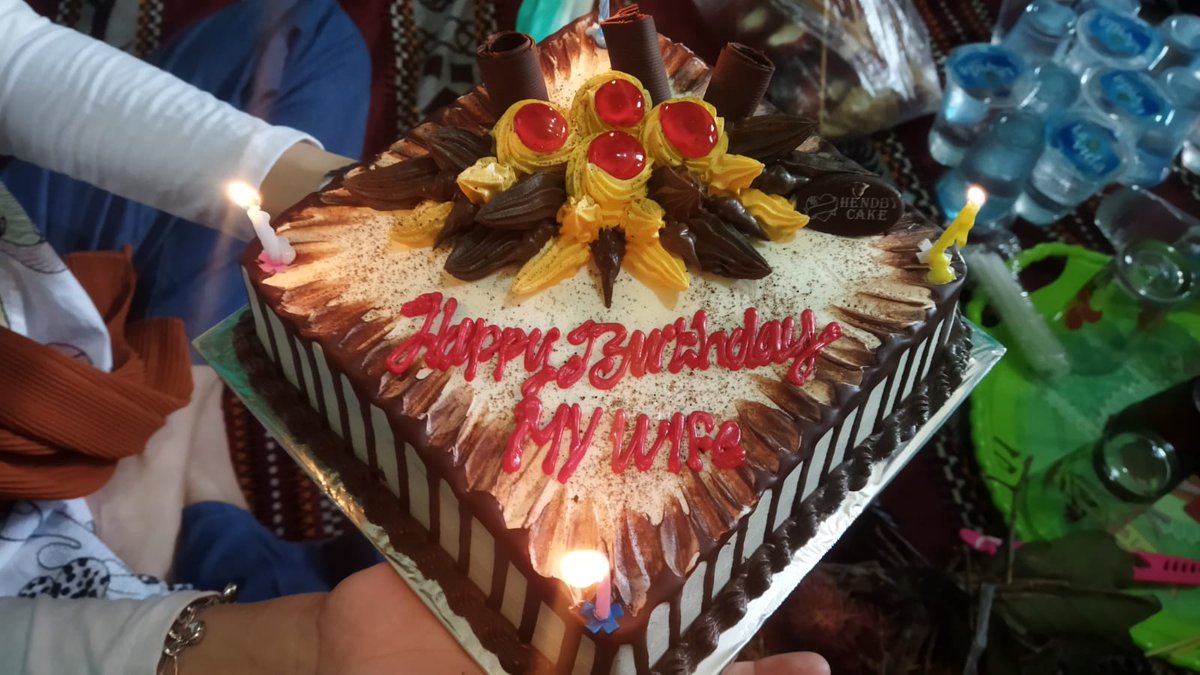Fatima30013's tweet photo. Special 💞 makasih sayang @alemerdeka https://t.co/Ko7na8ou0G