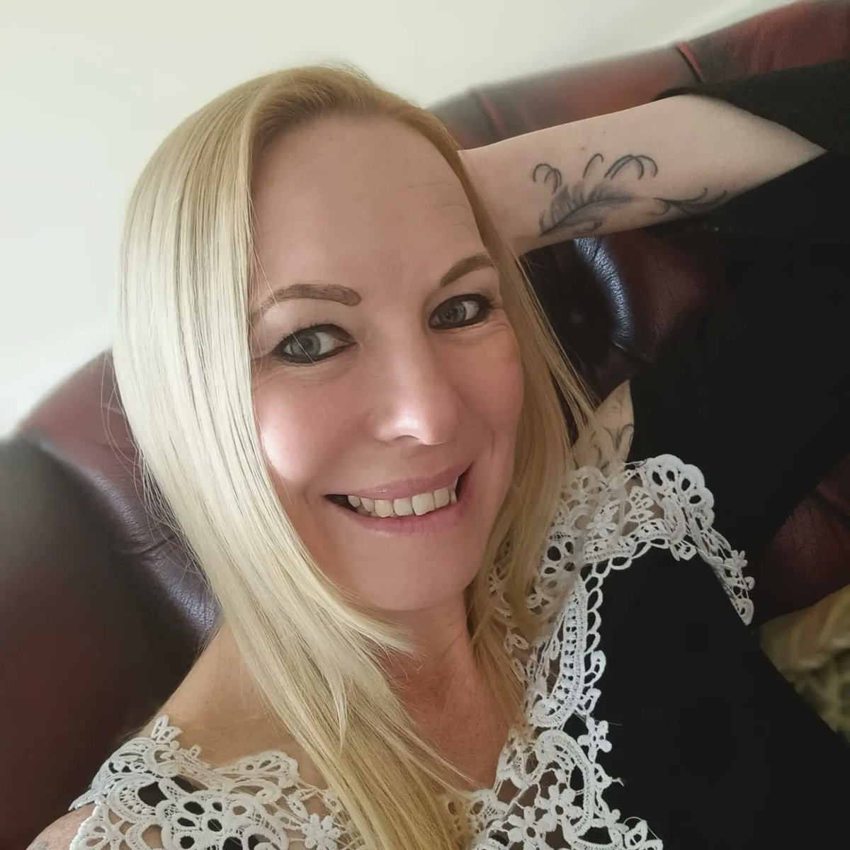 Carla tweet media