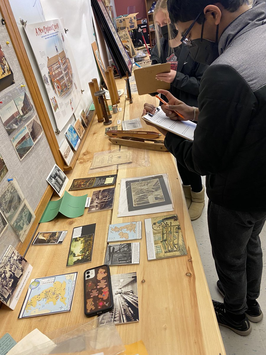 BrianSheehy's tweet image. AP World doing a museum walk on the Industrial Revolution #objectbasedlearning #historyteacher #sschat