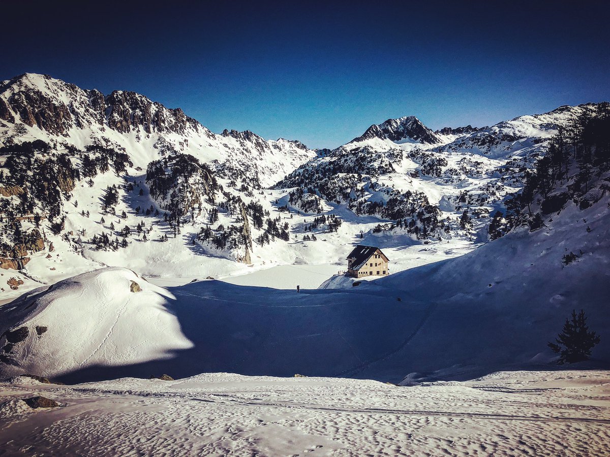 Refugi de Colomers

INSCRIPCIONS OBERTES!
rallicec.cat

63è Ral·li d'Esquí de muntanya del CEC
Campionats de Catalunya d'esquí de muntanya de llarga distancia - 2022

#esquidemuntanya #skimo #campionat #valdaran #catalunya #rallicec <a href="/cec_cat/">Centre Excursionista de Catalunya</a> <a href="/Pomoca_skins/">Pomoca </a>