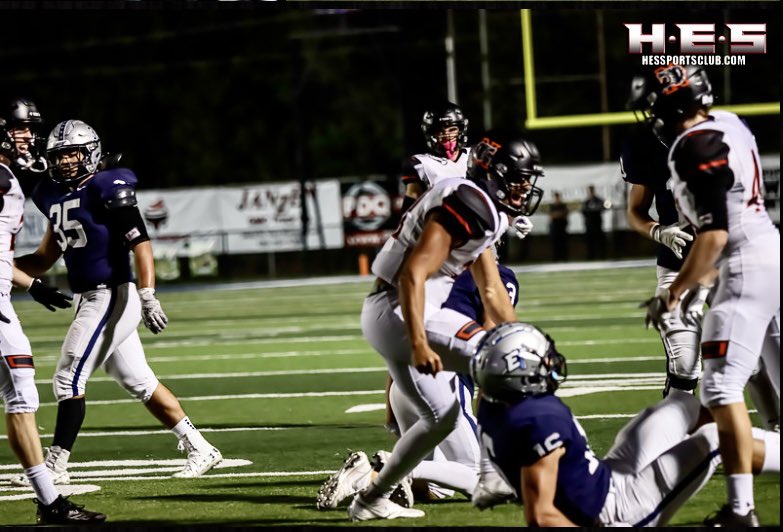 EdricLambert's tweet photo. 1000% COMMITTED!!! #gobison @Monjeezy_ @nhstigerfb @CoachNobleNHS @CoachCookseyNHS @colemanramsey https://t.co/ui1avIqwVz