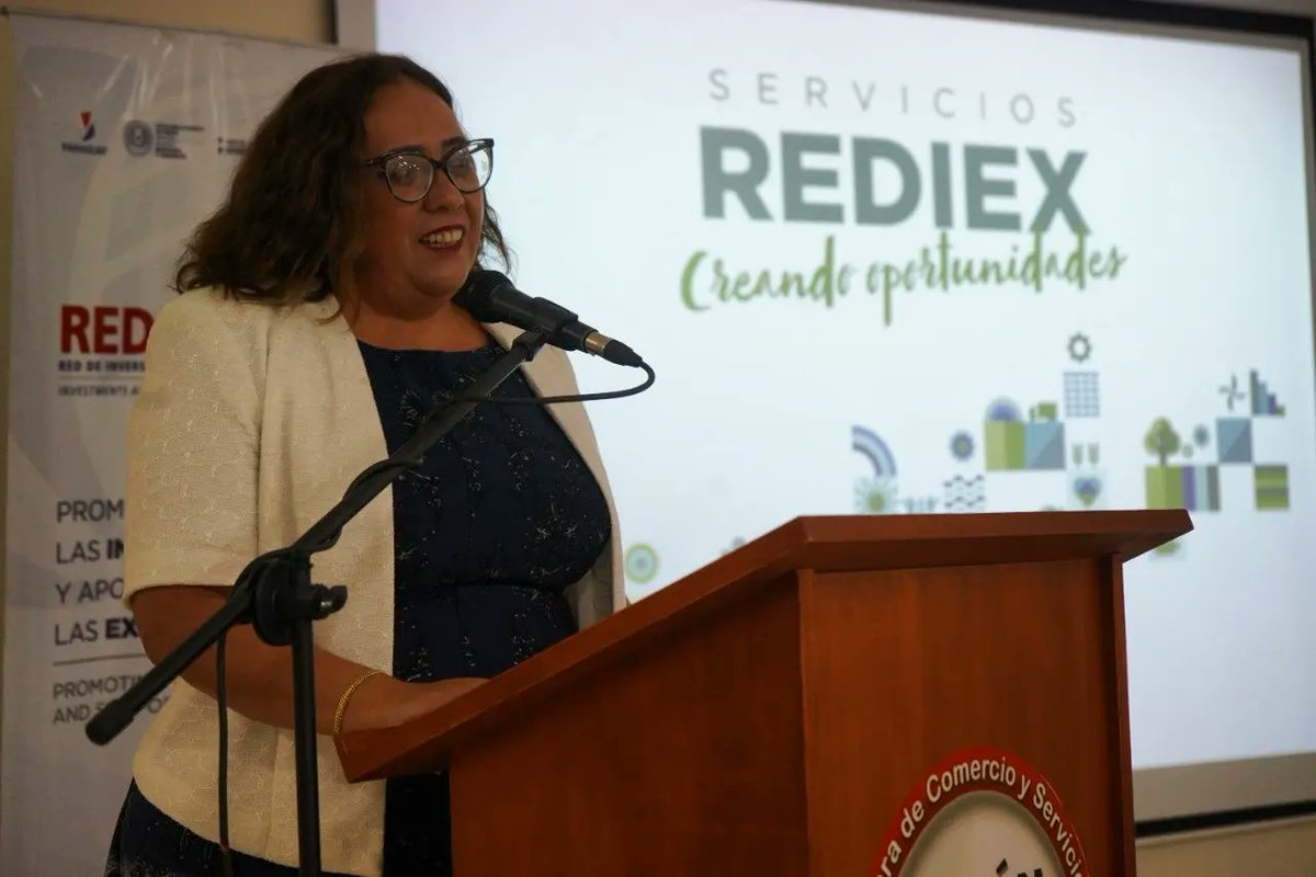 REDIEXParaguay's tweet photo. #REDIEX y @codeleste, a través de @el_BID, llevaron a cabo la presentación del programa #CAPALT (Capacitación en Alto Paraná) con el objetivo de objetivo contribuir al incremento y diversificación de las exportaciones paraguayas en zona fronteriza. https://t.co/tlexlSQf0T