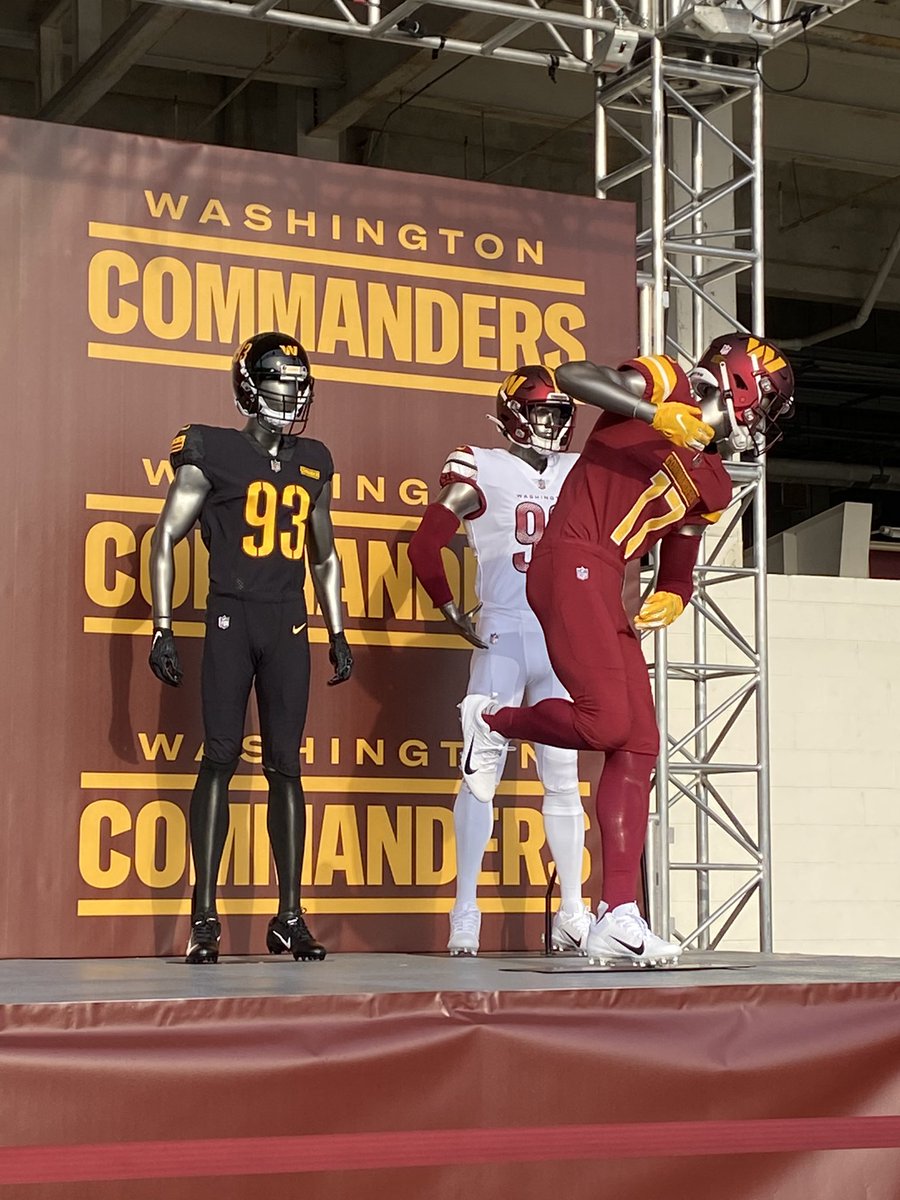 JPFinlayNBCS's tweet photo. Official new uniforms. Don’t love the W on the front of the black helmet but like the numbers https://t.co/5eB9zrfBIs