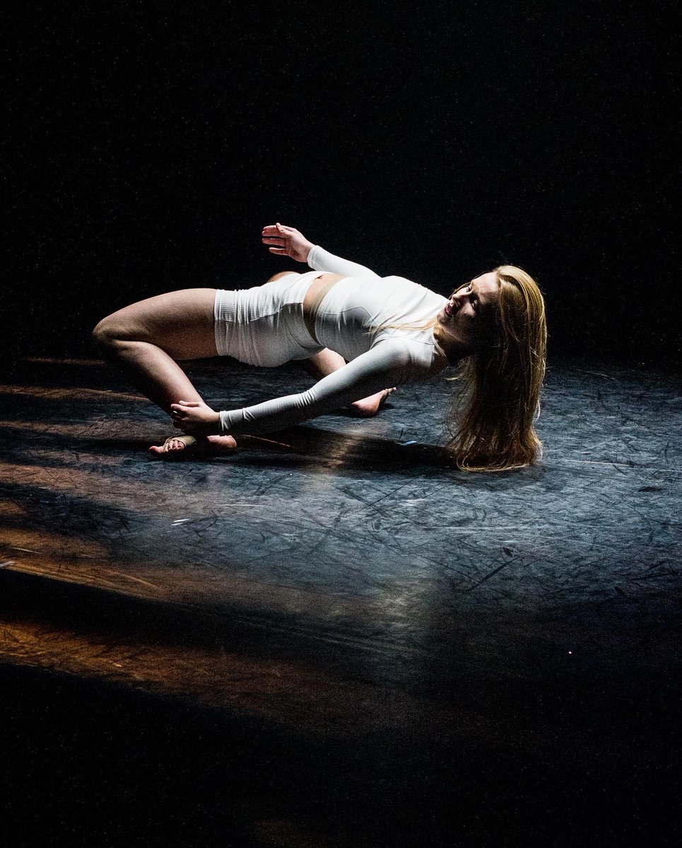 ProjectsDance's tweet image. Risk taking in the arts is always so nerve wracking. That feeling of ‘I’ve got this wrong and fallen 100 times, what if it happens on stage?’ A. So what if it does. You are human! You’re allowed to make mistakes. B. You got this and we believe in you! #risktaking #dance #support