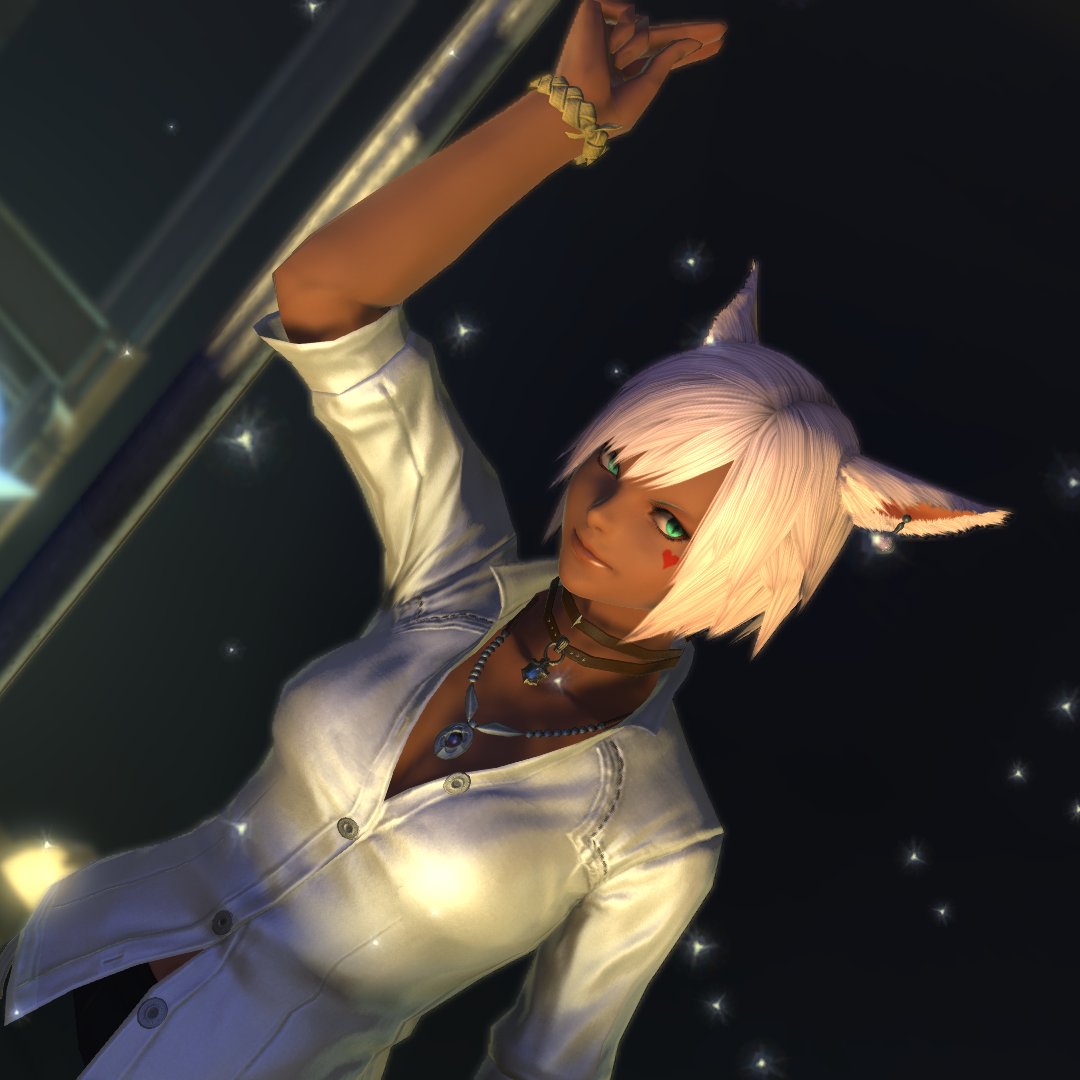 ひたすらフレアさん撮ってた
この衣装に似合う場所ビーハイヴかしろろさん部屋しかないからなぁ～ 