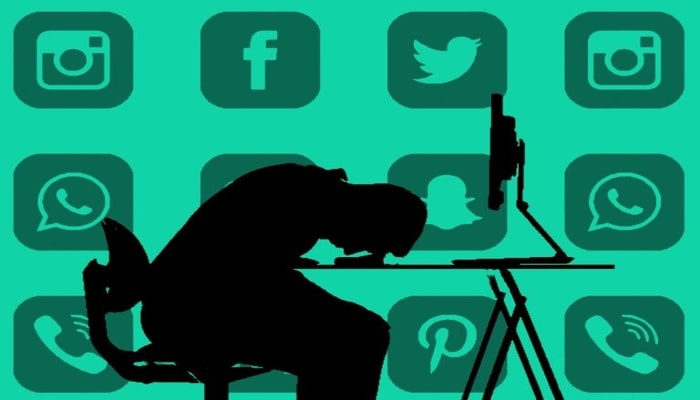 makinpaham's tweet photo. Pernahkah kamu menonton TV atau scrolling feed tanpa tujuan? Bukan untuk mencari informasi, tapi untuk ‘teman’ istirahat sampai akhirnya kita yang ‘ditonton’ TV’ dan media sosial.

Tahukah kamu kalau kebiasaan ini bisa mematikan pikiran sadar kita? 

Kita bahas di THREAD ini yuk~ https://t.co/gyka3CZJF7