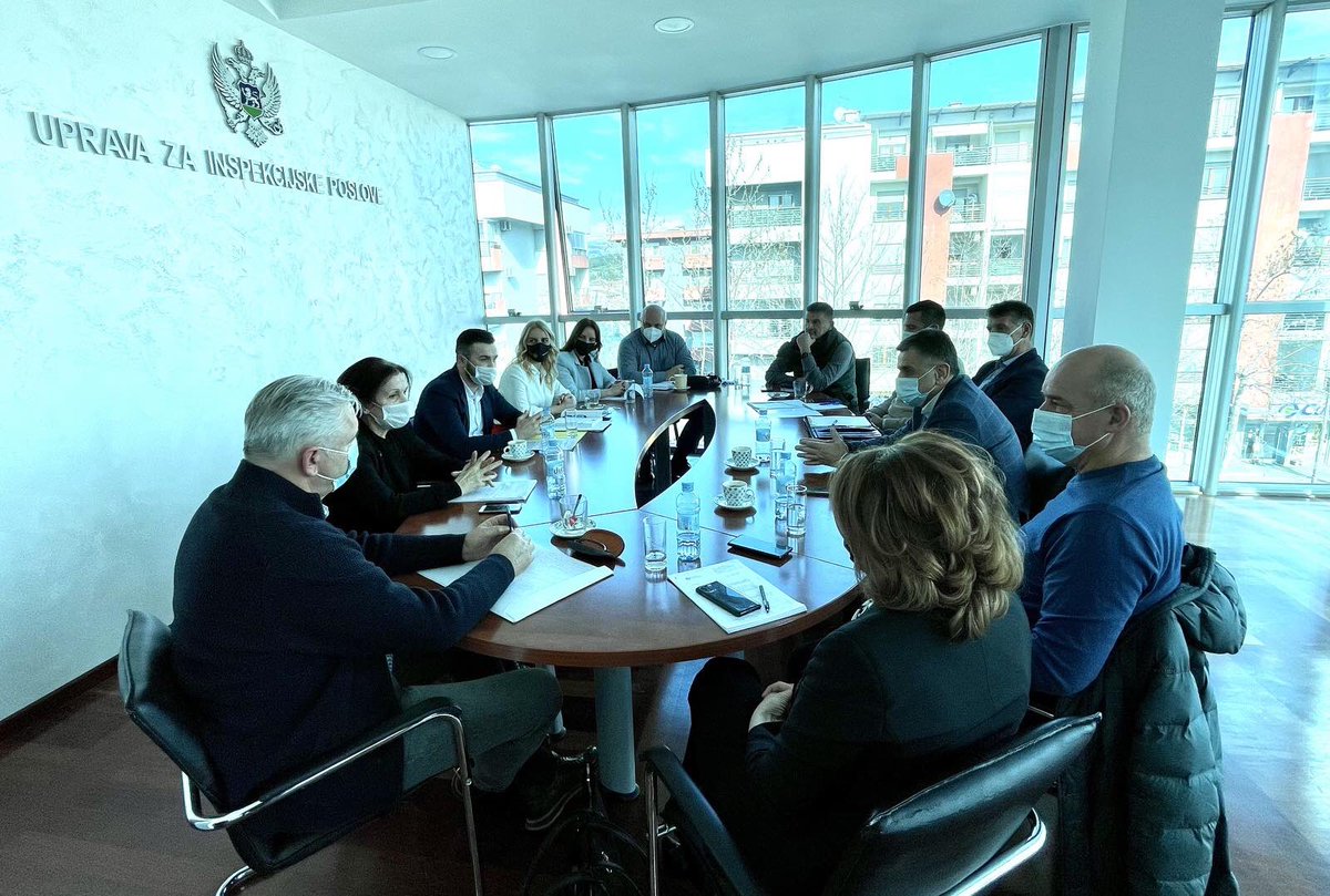 UPCG_MEF's tweet photo. Predstavnici @inspekcijeCG i @UPCG_MEF održali sastanak. 
Akcenat na primjeni odredbi programa #EvropaSad

Zajedničko saopštenje za javnost #UIP i #UPCG 👉 https://t.co/wO5hnESeju https://t.co/qyncVkcCSe