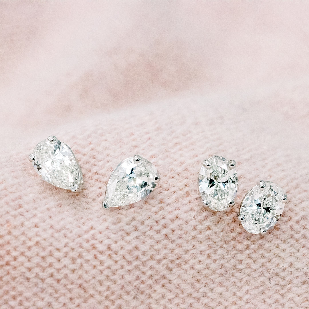ada_diamonds's tweet photo. Surprise your Valentine with a sweet pair of lab diamond stud earrings. 

Shop our curated selection of classic, conflict-free lab diamond jewelry at https://t.co/C61eocz6vC https://t.co/gFpZkaIet0