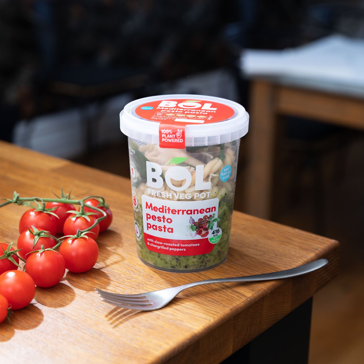 BOLfoods's tweet photo. WFH Wednesday? At BOL, we always recommend breaking up the day with food. On the menu today is our Mediterranean pesto pasta Fresh Veg Pot...
#BOLfoods #EatPlantsLoveLife #PestoPasta #LunchHack #MealInspo #Veganuk https://t.co/ZtopefWX4b