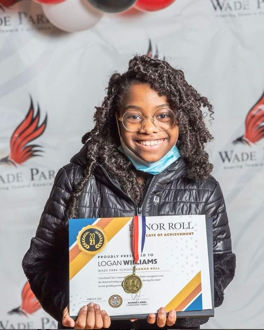 LiteracyNHood's tweet photo. This week's #ClevelandsBest is 13-year-old founder of Blanket Blessings and National Ambassador for @GivingTuesday Now Kids Logan Dior Williams.
#BlackHistoryNow

#LiteracyInTheHood #BeAReadingRoleModel #RaisingLeaders #Read #Books #Literacy #DiverseBooks #BlackHistory #Volunteer https://t.co/0JqOaT4SsN