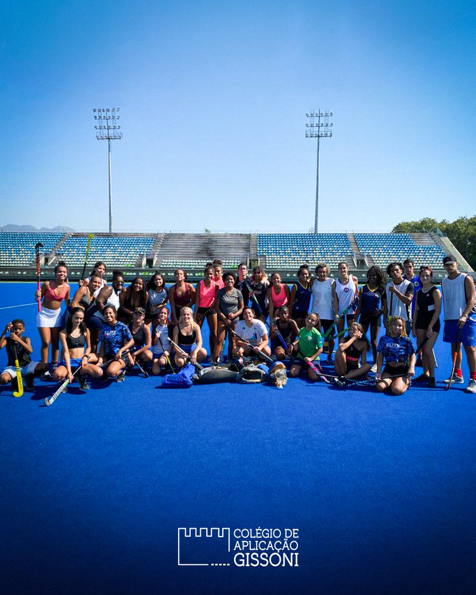 O time de Hóquei do Gissoni e o do projeto social mantido pela UCB visitaram o Centro Olímpico de Deodoro a convite do Exército Brasileiro.

#ColégioGissoni #Esportes #Hoquei #Olimpíadas