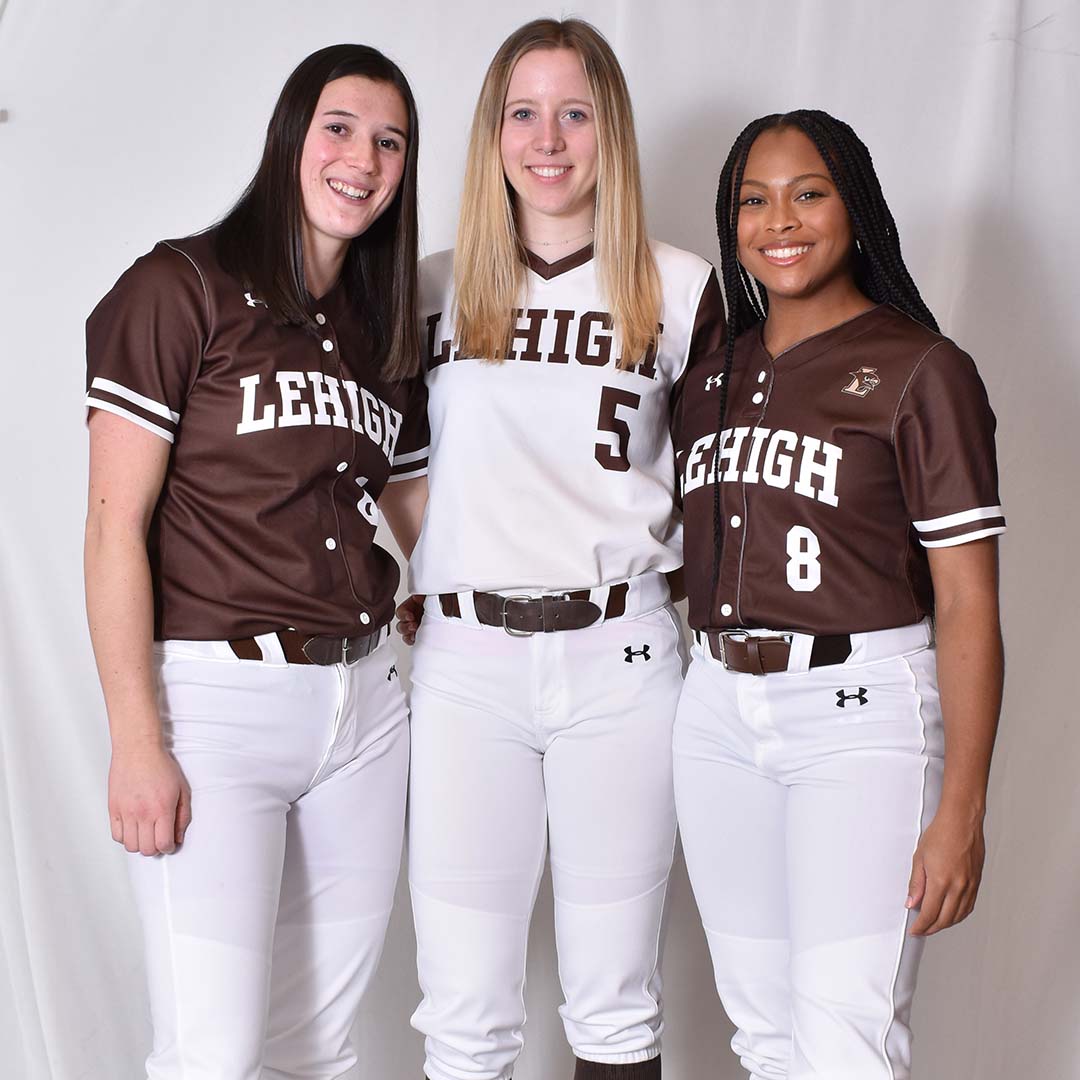 Lehighsoftball's tweet photo. Takeover time!

Follow us on Instagram (@Lehighsoftball) today as the junior class provides an inside look at the program.

#GoLehigh #HawksFlyTogether https://t.co/jR8IQK6EbP