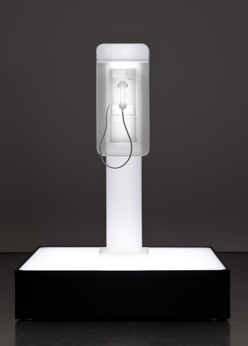 Doug Aitken “New Era” Museum of Contemporary Art Australia reviewed by Emily Grant for Flash Art #337 WINTER 2021-22: bit.ly/3gzaVyB