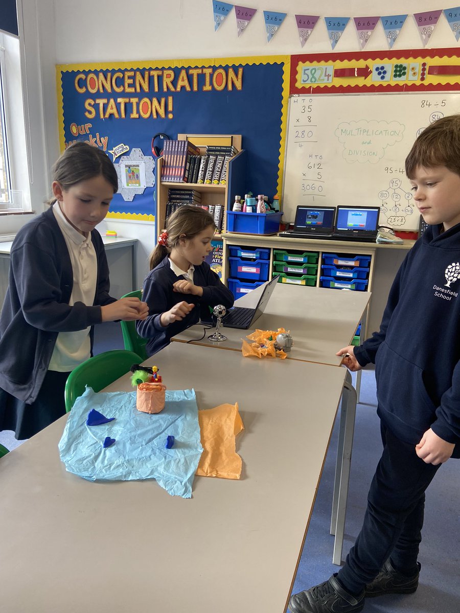 DanesfieldY4's tweet image. We used stop-motion animation programme @Zu3D today to enact our predictions of James Henry Trotter’s plan! 🍑 🎥 💻 🐛🕷🪱 #learningthroughtechnology